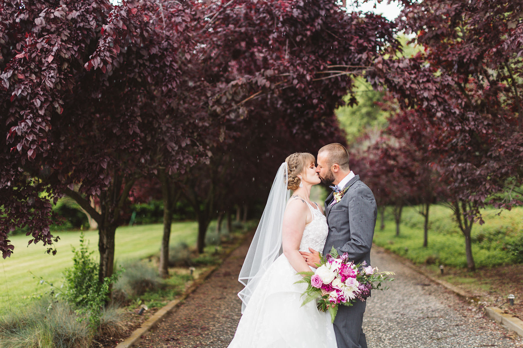 Monte-Verde-Inn-wedding-Zoe-Larkin-Photography