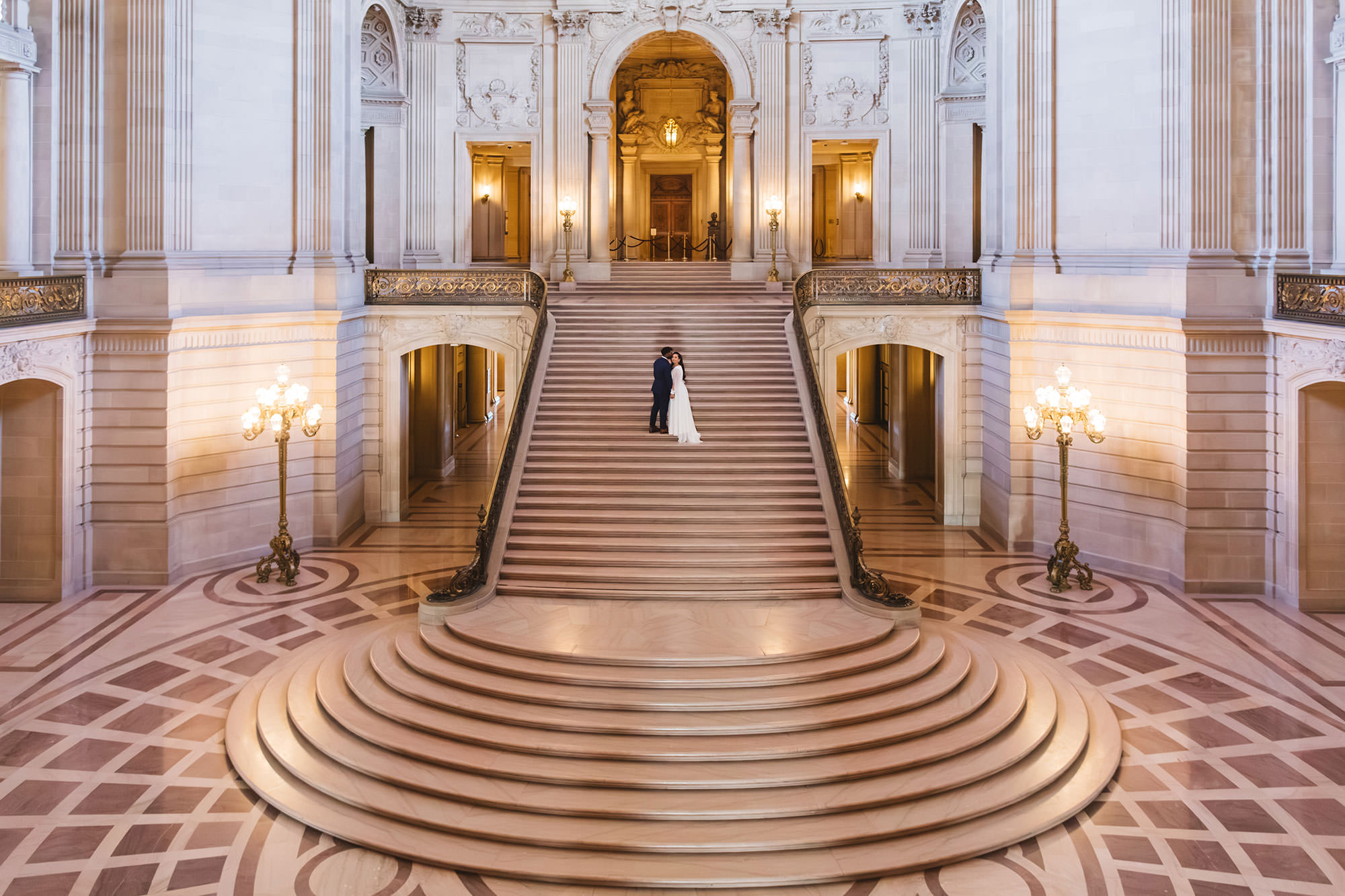 how to have photos at 8am at sf city hall